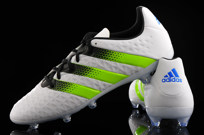 ace football shoes