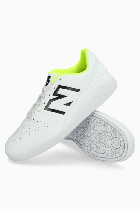 Sálovky New Balance Audazo V6 Control IN - Bílý