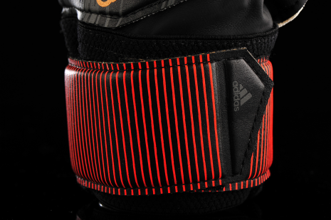 predator replique goalkeeper gloves