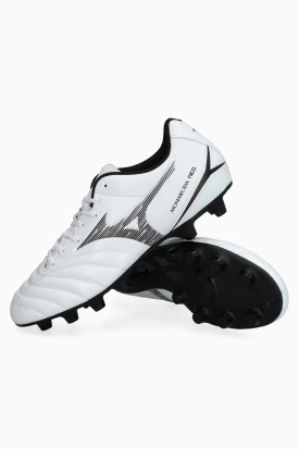 Mizuno best sale football shoes