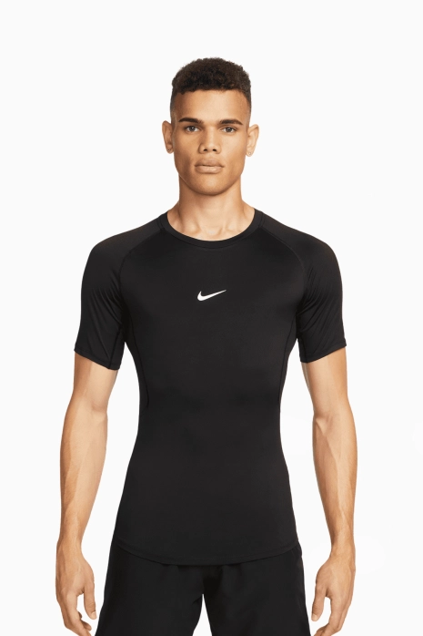 Tričko Nike Pro - čierna