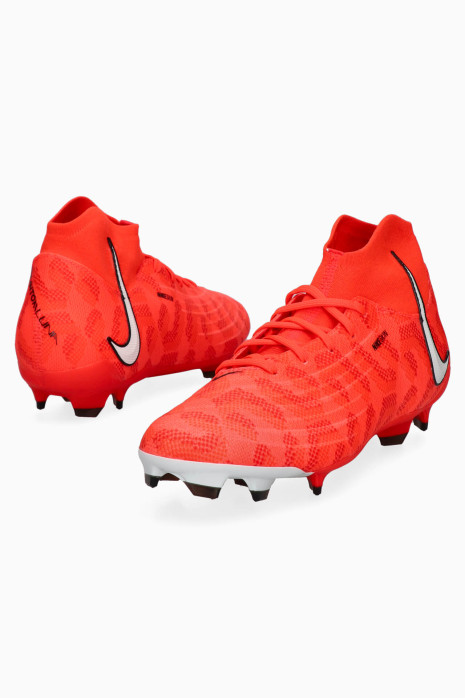 Cleats Nike Phantom Luna Pro FG