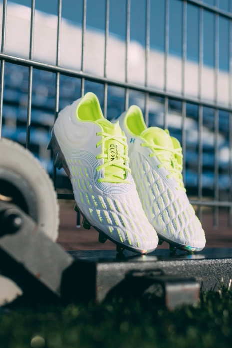 Бутсы Under Armour Clone Magnetico Pro Elite 3.0 FG - белый