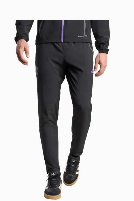 Pantaloni adidas Manchester United 25/26 Competition Vis Tech Travel - Negru