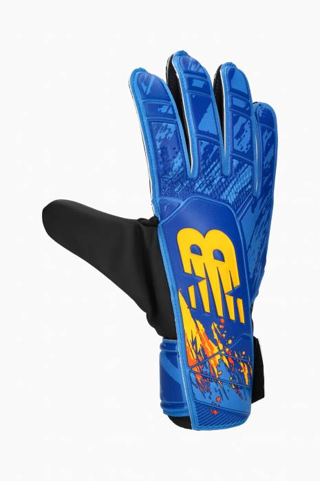 New balance clearance junior goalkeeper gloves