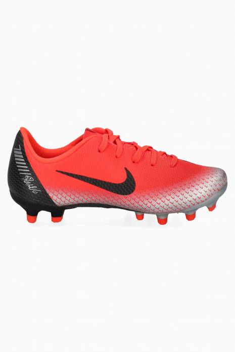 Mbappe on sale cleats 219