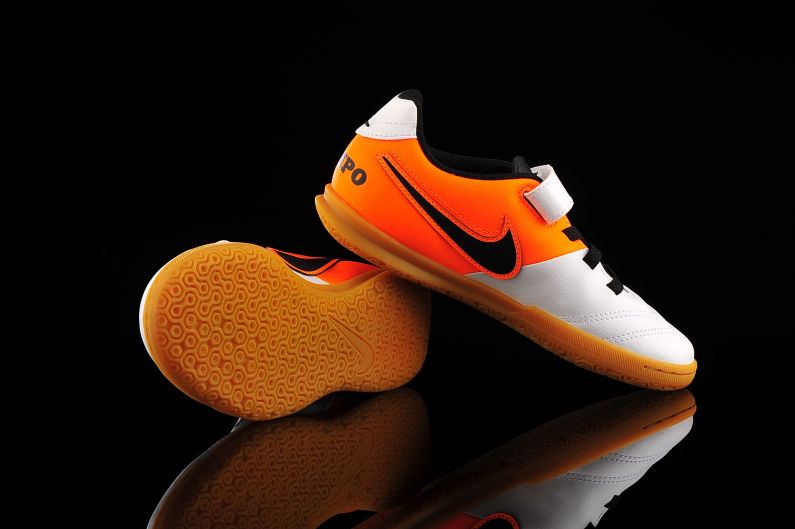 nike tiempo rio iii