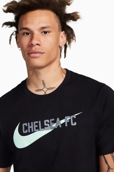 T-Shirt Nike Chelsea FC 23/24 Swoosh - Black | R-GOL.com