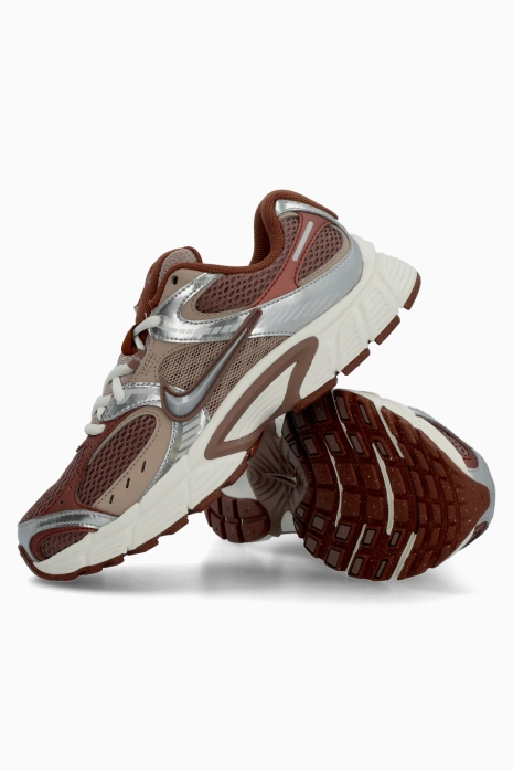 Обувки Nike V5 RNR - червен