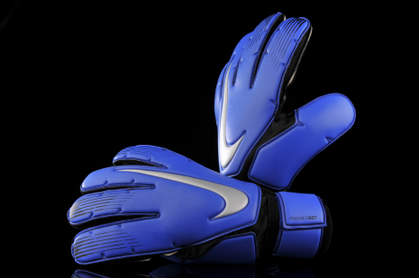 Nike blue hot sale goalkeeper gloves