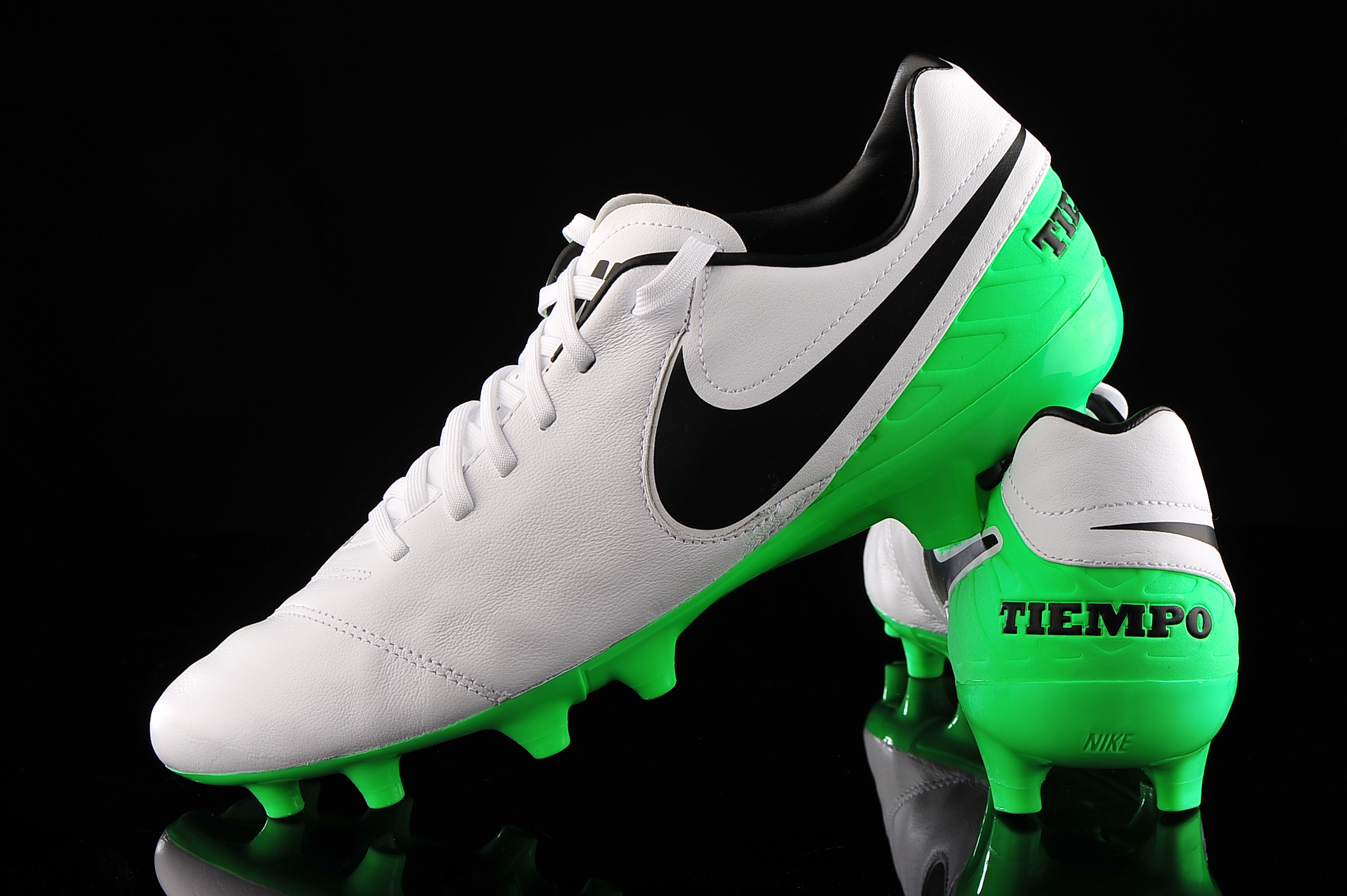gorra Chillido Mirilla Nike Tiempo Mystic V FG 819236-103 | R-GOL.com - Football boots & equipment