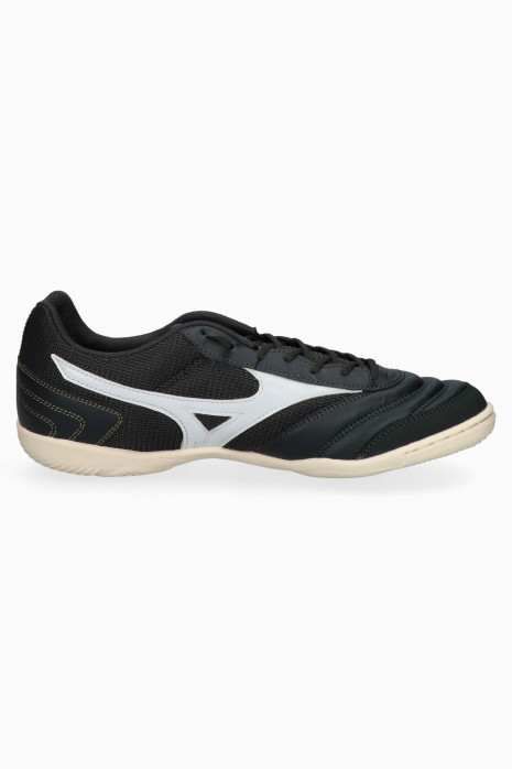 Mizuno discount futsal shoes