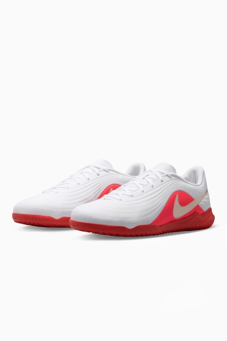 Halówki Nike Tiempo Maestro Club IC - Biały