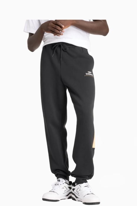 New Balance Classics Fleece Jogger Hose - Schwarz