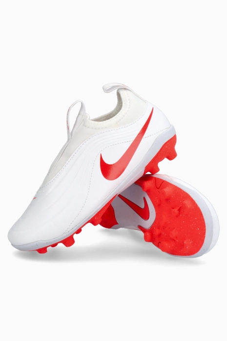 Бутсы Nike Tiempo Maestro Club Flex FG/MG Junior - белый