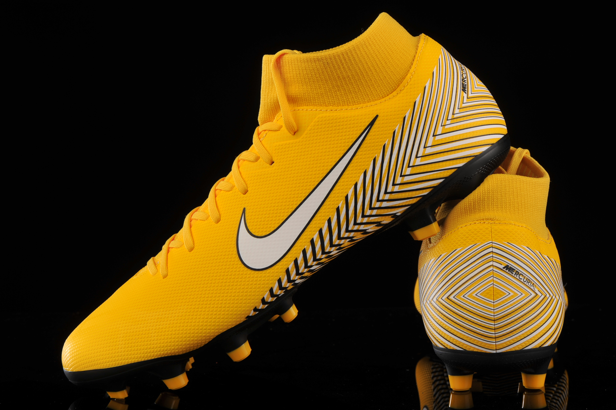 Neymar Shoes. Nike SI