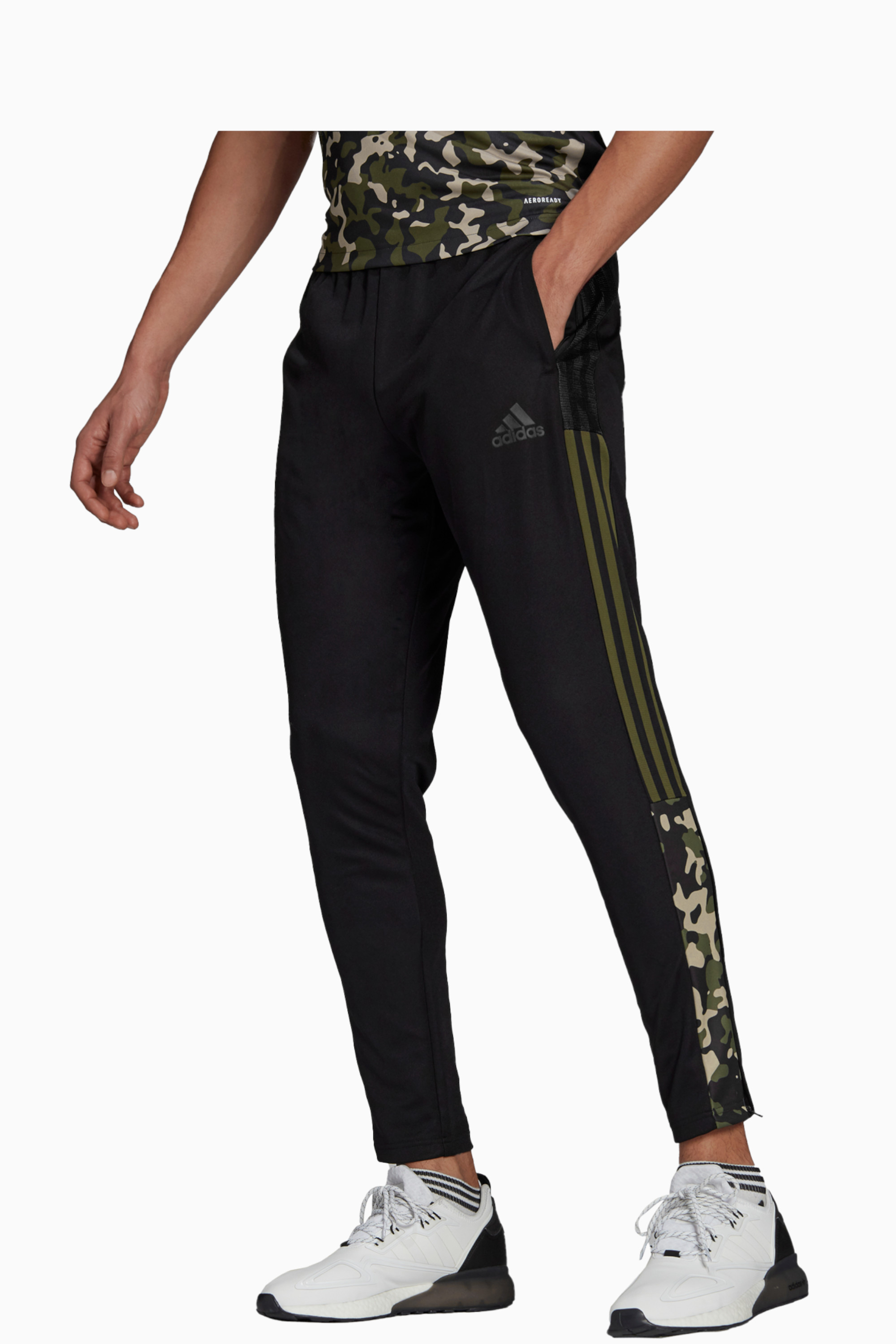 tiro 19 graphic pants