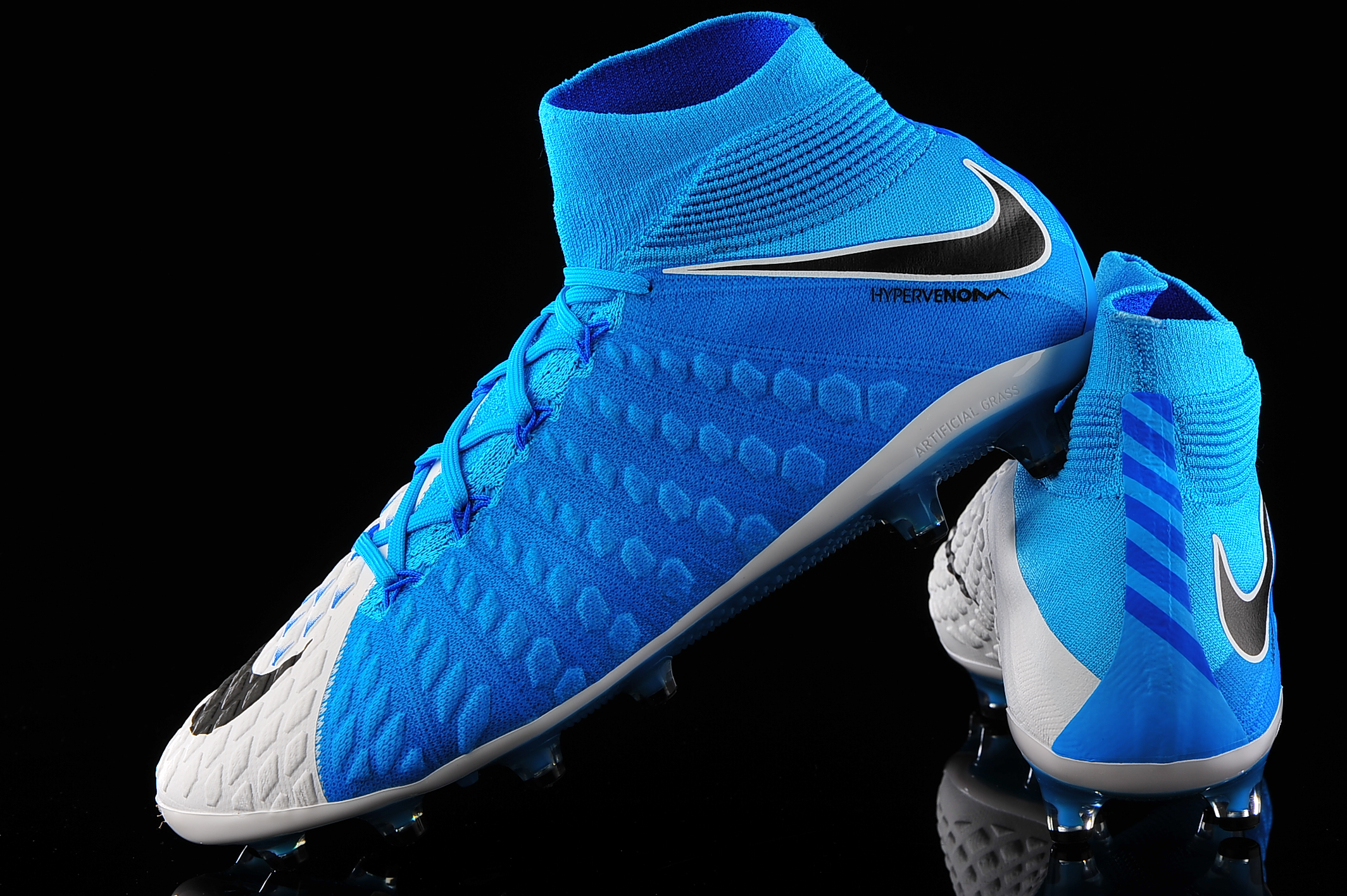 Nike Phantom DF AG-PRO | R-GOL.com Football boots & equipment
