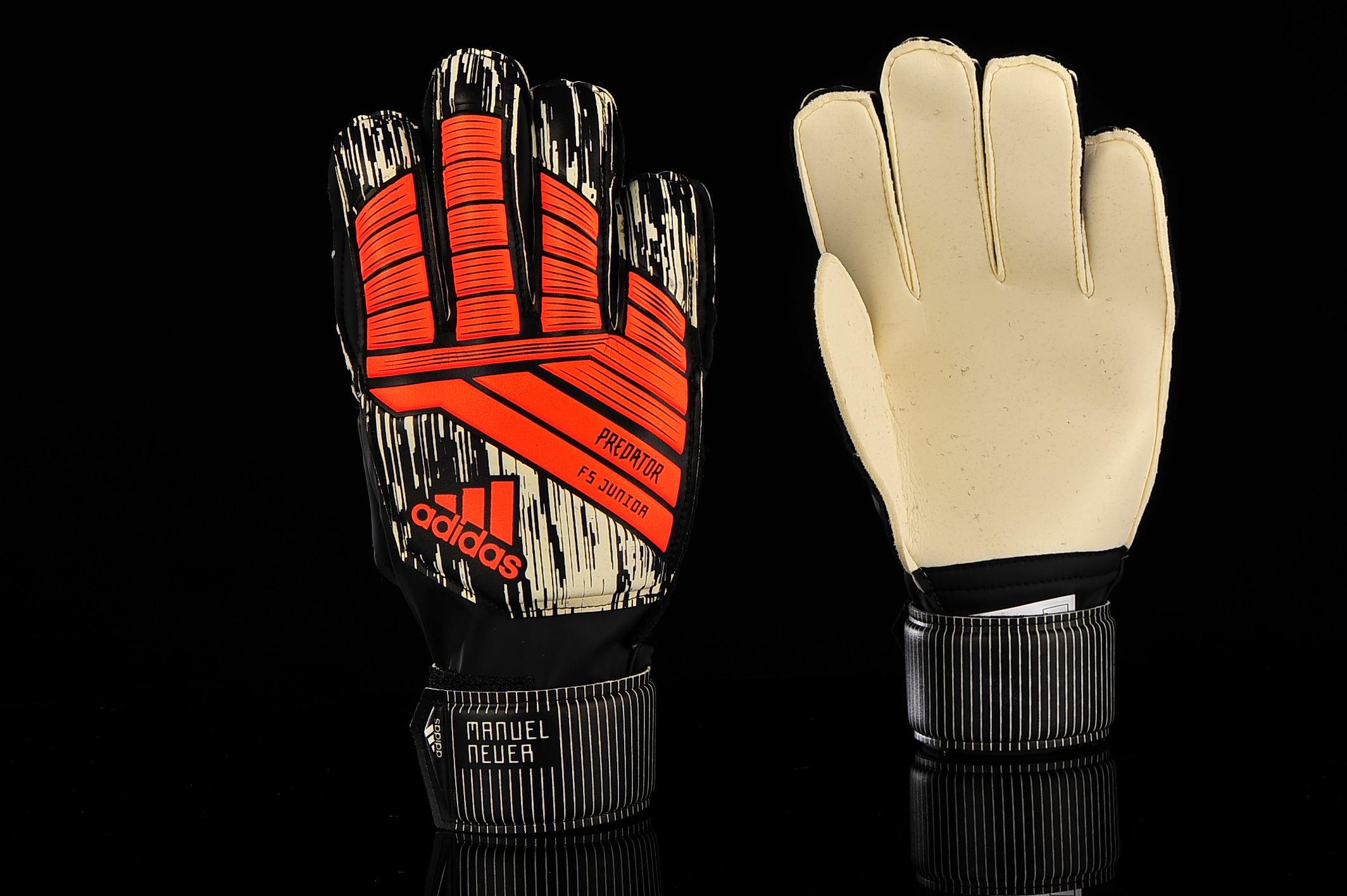 Goalkeeper gloves adidas Predator FS 