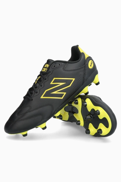 Ghete de fotbal New Balance 442 V3 Team FG - Negru