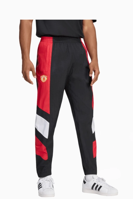 Pantaloni adidas Originals Manchester United 26/27 EQT Track - Negru