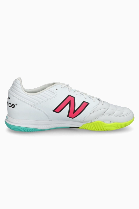 New Balance 442 V2 Pro IN - Alb | Magazin de fotbal echipament R