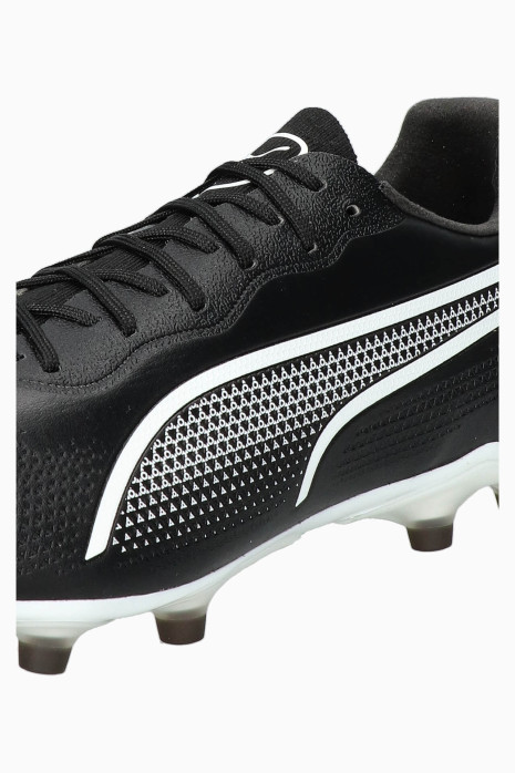 Soccer shoes outlet puma sale