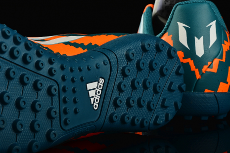 adidas messi 10.4