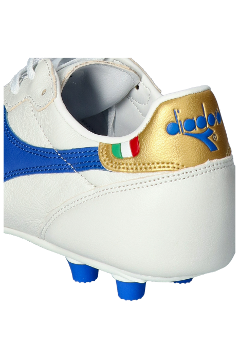 Diadora Brasil | R-GOL.com - Football boots & equipment