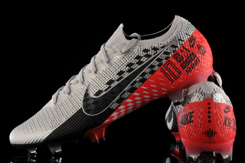 Nike Men 'Vapor 13 Academy Tf Football Shoe Amazon.co.