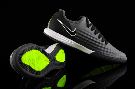 Tenis sales nike magistax