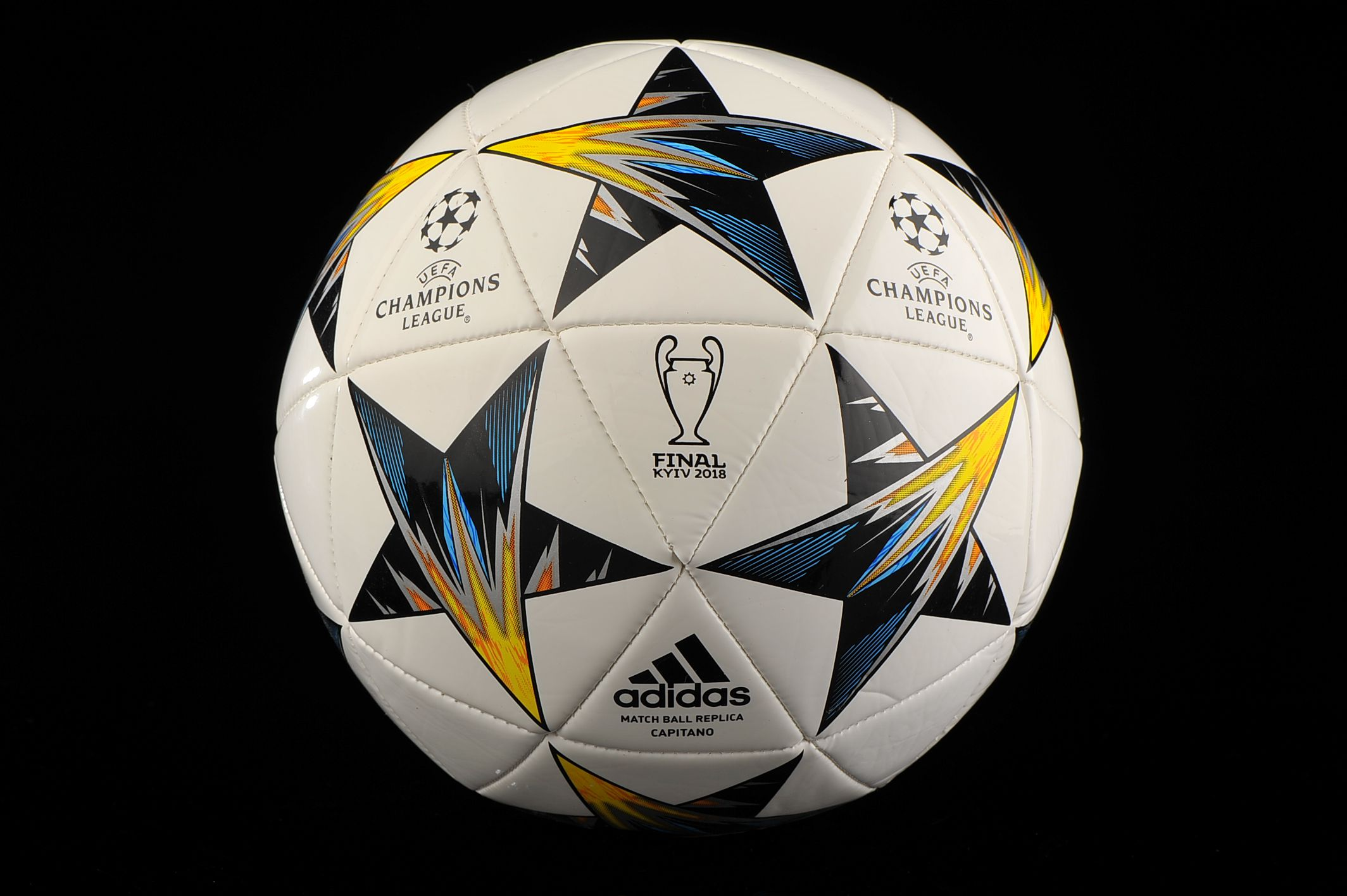material Si Persistente Ball adidas Finale Kiev Capitano CF1197 size 5 | R-GOL.com - Football boots  & equipment