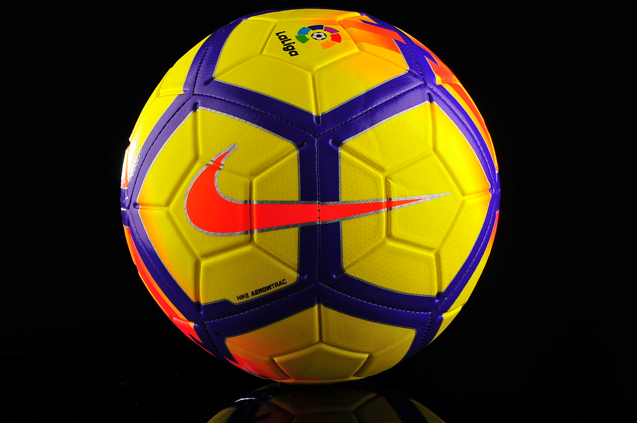 civilización Campeonato equipaje Ball Nike Strike La Liga SC3151-707 | R-GOL.com - Football boots & equipment