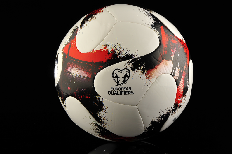 Ball adidas European Qualifiers Glider 