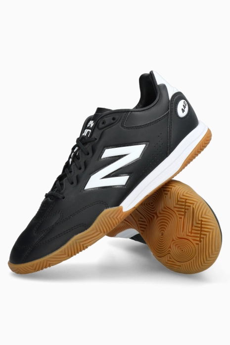 New Balance 442 V3 Pro IN - черен