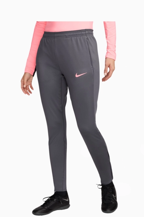 Nike Dri-FIT Strike Kadın Pantolonu