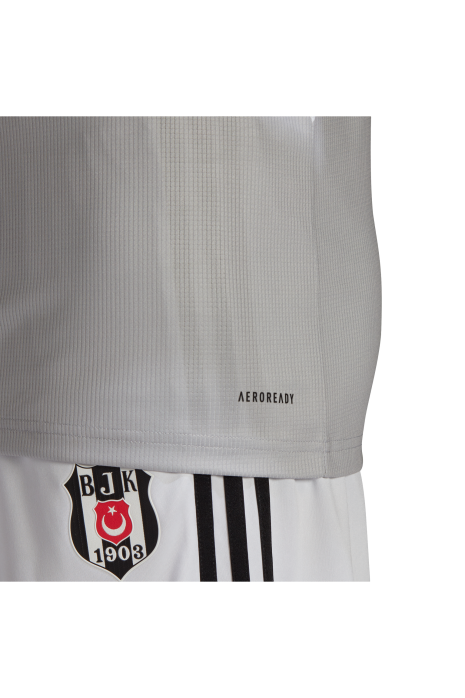 Beşiktaş JK 20/21 x adidas #Adidas #BeşiktaşJK #apparel #camisa #camiseta # camisetas #concept #footbalkitdesigns #football…