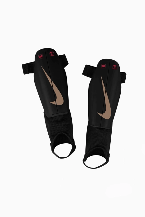 Apărători fotbal Nike Charge Junior - Negru