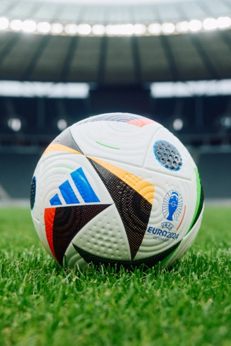 Lopta adidas Fussballliebe EURO 2024 Pro veľkosť 5 - Biely