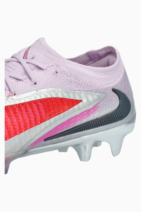 Cleats Nike Phantom 6 Low Elite Alexia Putellas FG | R-GOL.com