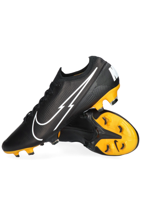 nike official football boots